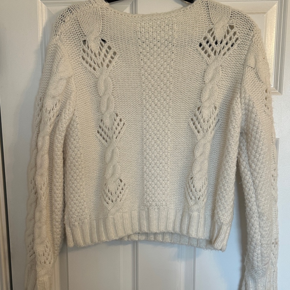 Elegant White Cable Knit Sweater - Picture 3 of 4